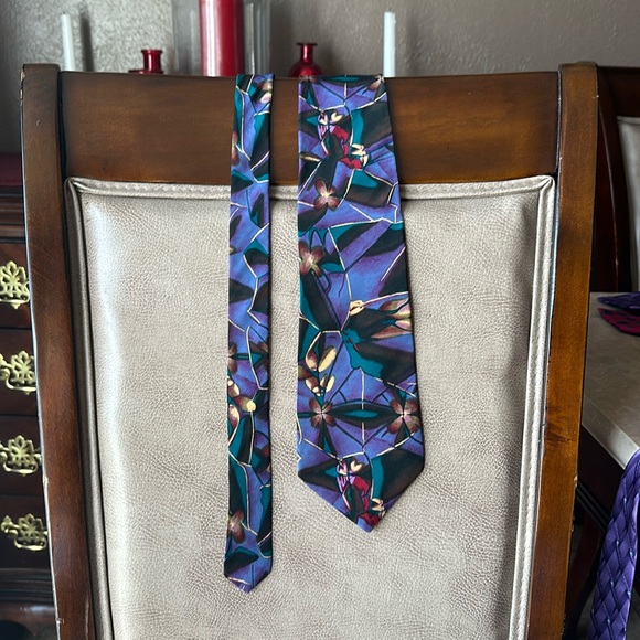 Molecular expressions tie - Picture 1 of 1